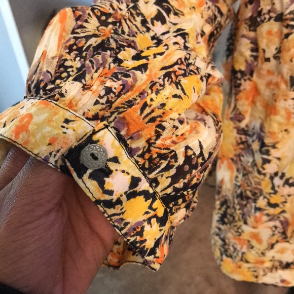 Free people printed flowy button up top size s - Picture 3 of 7
